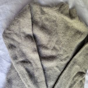 Uniqlo Sweater